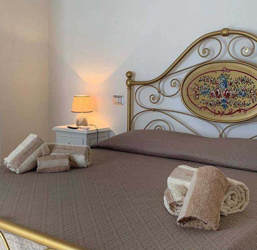 Bnb Le Janas Càbras Buitenkant foto